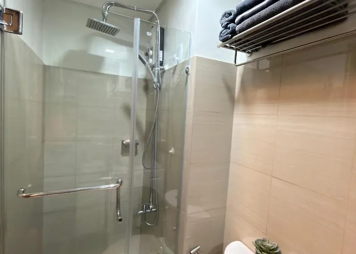 Joie's Coastal Haven Shore 2 Residences Apartahotel Manila