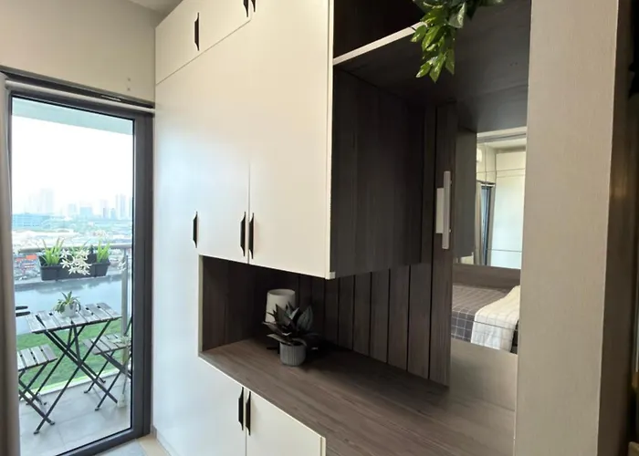 Joie's Coastal Haven Shore 2 Residences Apartahotel