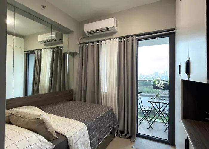 Joie's Coastal Haven Shore 2 Residences Apartahotel